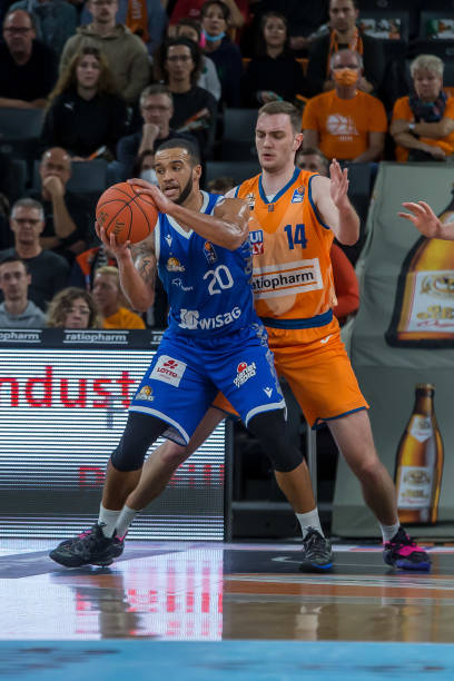 平联赛中与 平联赛中与